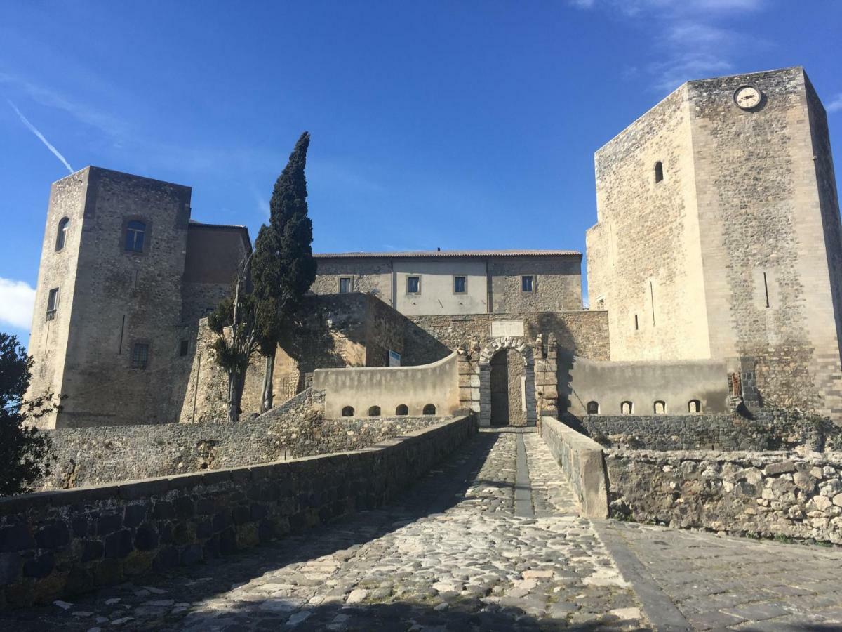 Appartement Al Castello à Melfi Extérieur photo